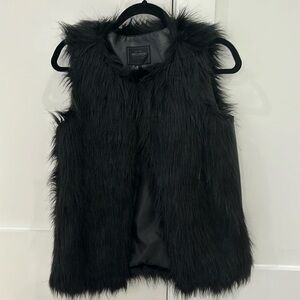 Miss London Faux Fur black vest